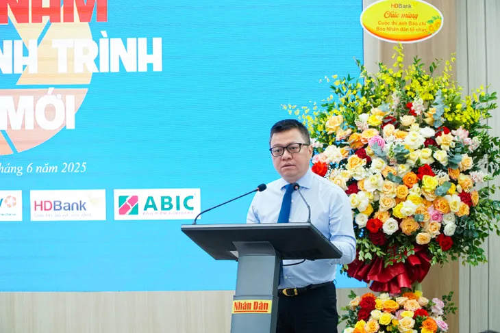 Phát động cuộc thi ảnh báo chí với chủ đề "Việt Nam trên hành trình đổi mới" - Ảnh 2.