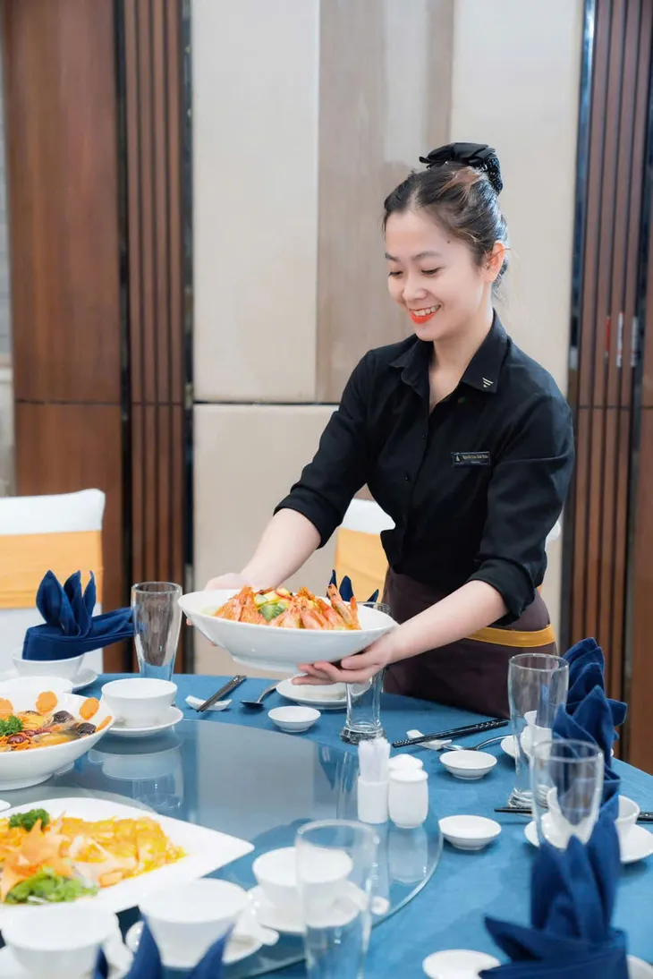 Kết nối doanh nghiệp - nhà trường: Chìa khóa nâng chuẩn nhân lực ngành du lịch- Ảnh 2. Kết nối doanh nghiệp - nhà trường: Chìa khóa nâng chuẩn nhân lực ngành du lịch- Ảnh 2.