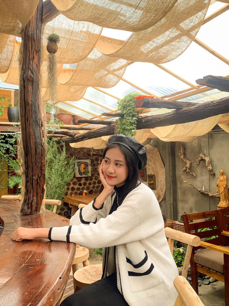 Vẻ đời thường trong trẻo của tân Hoa hậu Việt Nam Hà Trúc Linh - Ảnh 5.