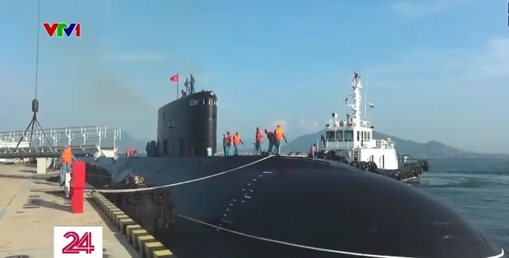 Bộ đội tàu ngầm huấn luyện sẵn sàng chiến đấu - Ảnh 2.