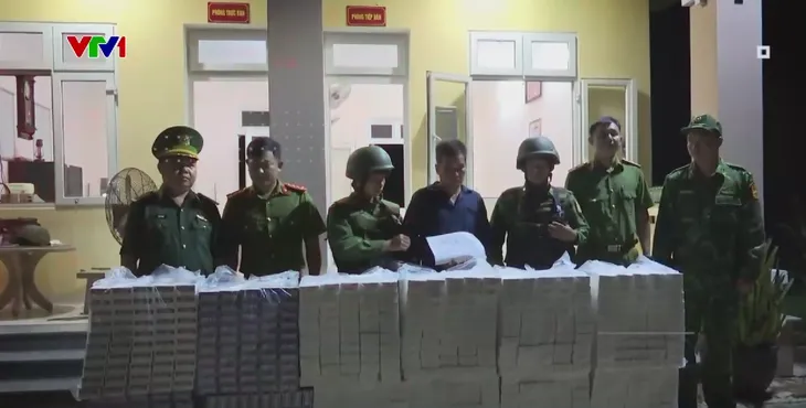 Siết chặt hàng giả, hàng lậu từ "chợ trời" đến chợ trực tuyến - Ảnh 3.