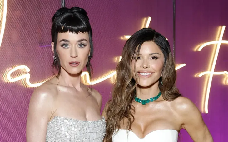 Katy Perry và Lauren Sánchez tham dự Vanity Fair Oscar Party 2025 (Ảnh: Wire Images) Katy Perry và Lauren Sánchez tham dự Vanity Fair Oscar Party 2025 (Ảnh: Wire Images)