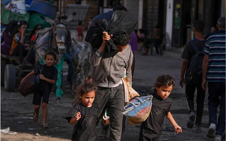 Người dân Palestine sơ tán khỏi Jabalia sau khi quân đội Israel ban hành lệnh sơ tán, ngày 29/6 (Ảnh: AP) Người dân Palestine sơ tán khỏi Jabalia sau khi quân đội Israel ban hành lệnh sơ tán, ngày 29/6 (Ảnh: AP)