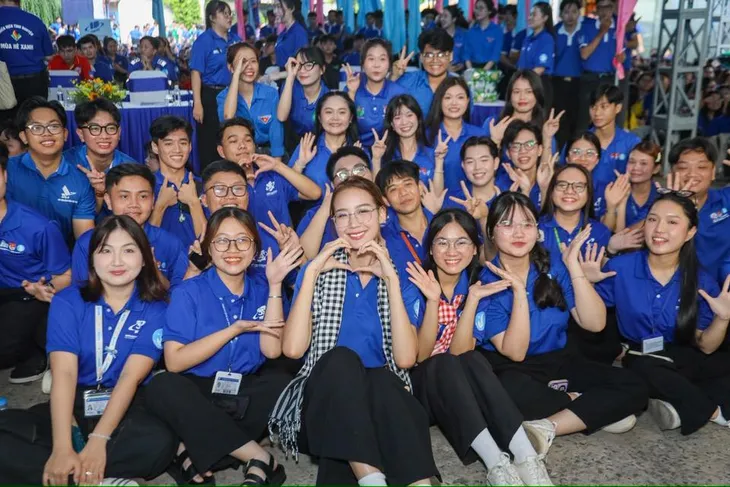 Sôi nổi lễ ra quân cao điểm Mùa hè xanh 2025 - Ảnh 5.