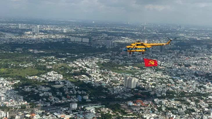 Từ "Chào buổi sáng" đến cầu truyền hình "Sắp xếp lại giang sơn": VTV khắc họa bước chuyển mình lịch sử của đất nước - Ảnh 1.