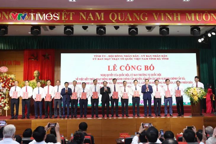 Hà Tĩnh công bố các đơn vị hành chính cấp xã mới - Ảnh 4.