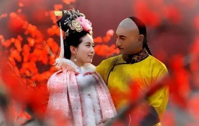 Ngô Kỳ Long và Lưu Thi Thi liên tiếp gặp sóng gió hôn nhân- Ảnh 3. Ngô Kỳ Long và Lưu Thi Thi liên tiếp gặp sóng gió hôn nhân- Ảnh 3.