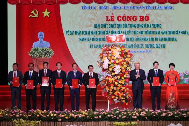 Lâm Đồng mới sau sáp nhập: Ông Y Thanh Hà Niê Kđăm làm Bí thư Tỉnh ủy, kiện toàn 29 Ủy viên Ban Thường vụ - Ảnh 4.