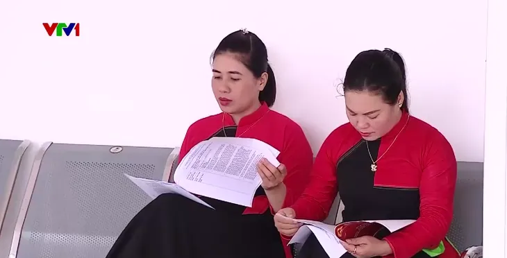 Không khí phấn khởi trong ngày lịch sử - Ảnh 1.