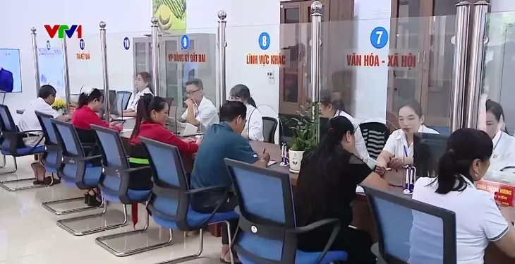 Không khí phấn khởi trong ngày lịch sử - Ảnh 2.