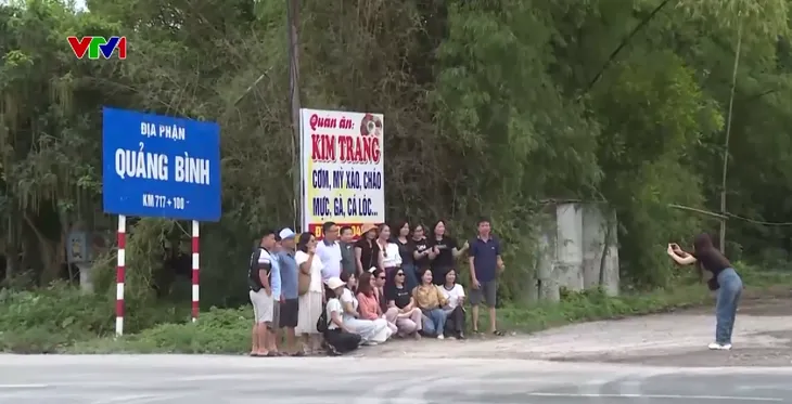 Không khí phấn khởi trong ngày lịch sử - Ảnh 3.