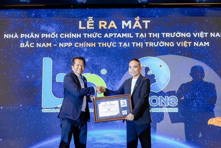 Lễ ra mắt nhà nhập khẩu và phân phối chính thức Aptamil tại Việt Nam - Ảnh 1.