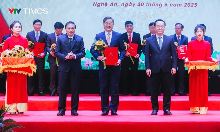 34 tỉnh thành đồng loạt công bố sáp nhập đơn vị hành chính và nhân sự mới- Ảnh 20. 34 tỉnh thành đồng loạt công bố sáp nhập đơn vị hành chính và nhân sự mới- Ảnh 20.