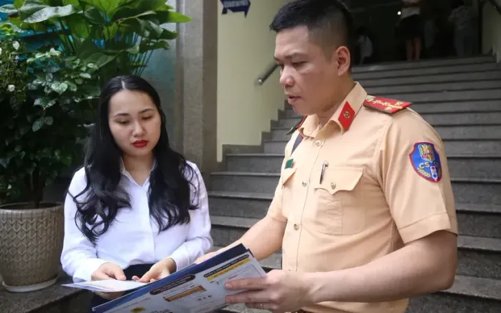 Từ 11/7, người dân có thể đăng ký xe tại Phòng CSGT hoặc công an xã. (Ảnh minh họa - Ảnh: PLO)
