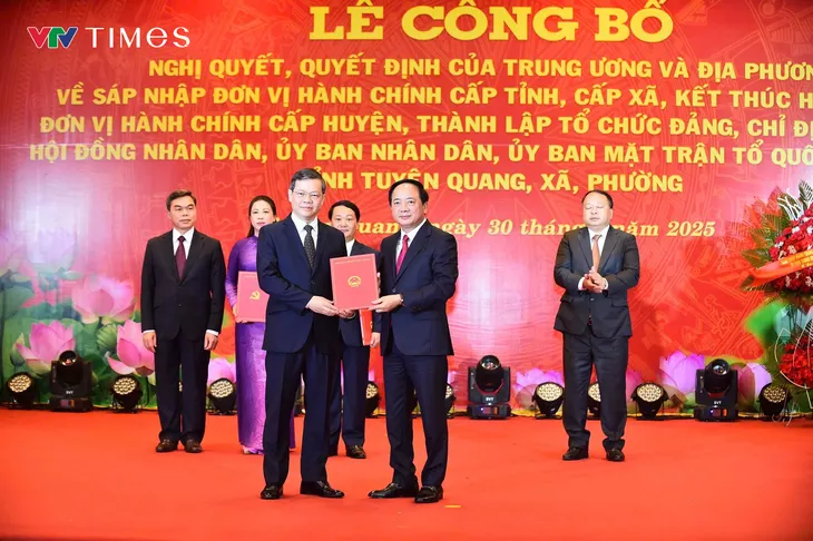 Lễ Công bố Nghị quyết, Quyết định sáp nhập Tuyên Quang, Hà Giang, hợp nhất đơn vị hành chính và công tác cán bộ - Ảnh 7.
