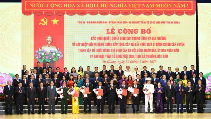 Tỉnh An Giang mới ra mắt - Ảnh 2.