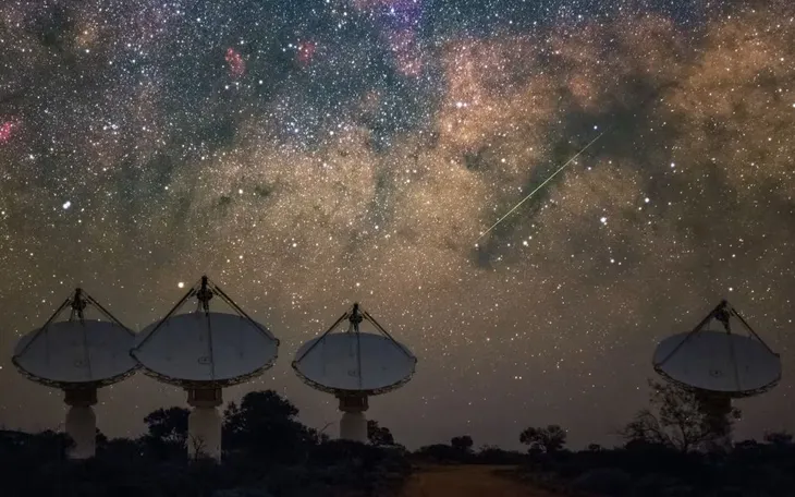 Kính thiên văn vô tuyến ASKAP phát hiện tín hiệu mạnh từ vệ tinh NASA ngừng hoạt động năm 1967. (Ảnh: Alex Cherney/CSIRO) Kính thiên văn vô tuyến ASKAP phát hiện tín hiệu mạnh từ vệ tinh NASA ngừng hoạt động năm 1967. (Ảnh: Alex Cherney/CSIRO)