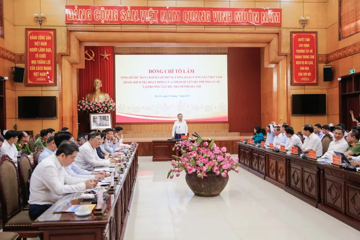 Tổng Bí thư Tô Lâm kiểm tra hoạt động của chính quyền địa phương hai cấp tại Hà Nội - Ảnh 10.