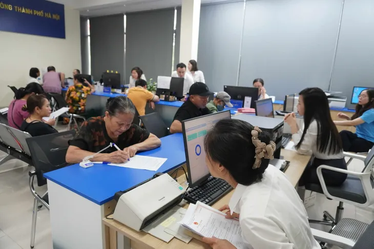 Thời khắc lịch sử: Hôm nay (1/7), chính quyền địa phương 2 cấp bắt đầu hoạt động - Ảnh 1.