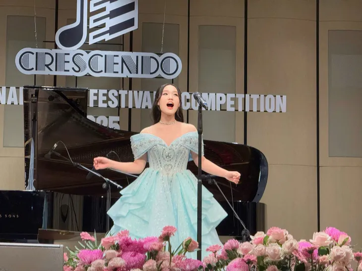 Giọng ca opera 13 tuổi giành giải nhất Crescendo International Music Festival - Ảnh 2.
