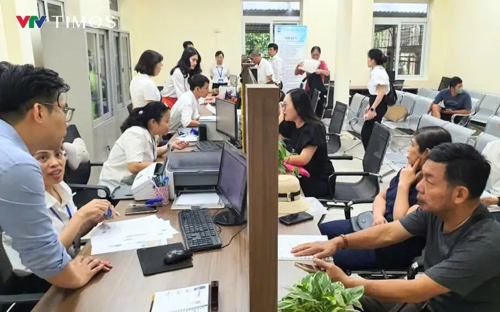 Hà Nội trong ngày đầu chính quyền địa phương hai cấp đi vào hoạt động - Ảnh 10.