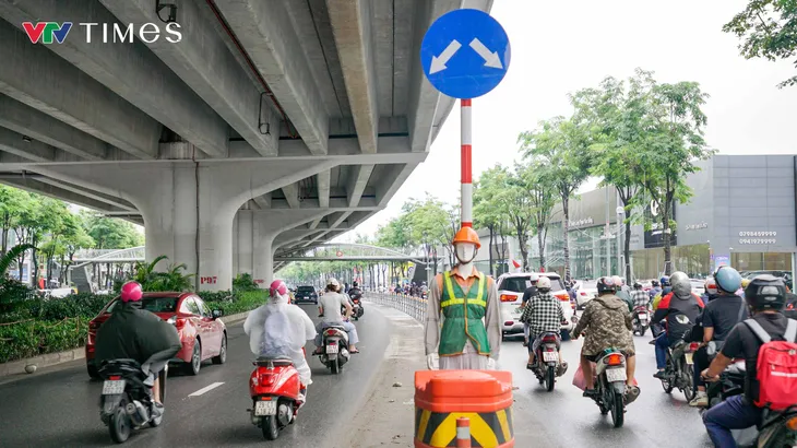 Thí điểm phân làn: Nhiều người dân còn lúng túng khi di chuyển - Ảnh 2.