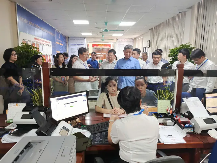 Vận hành chính quyền hai cấp: Thực tế từ một phường mới ở Hà Nội và những bài toán dài hơi - Ảnh 1.