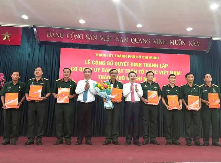 Ủy ban Mặt trận Tổ quốc Việt Nam TP Hồ Chí Minh chính thức thành lập - Ảnh 4.