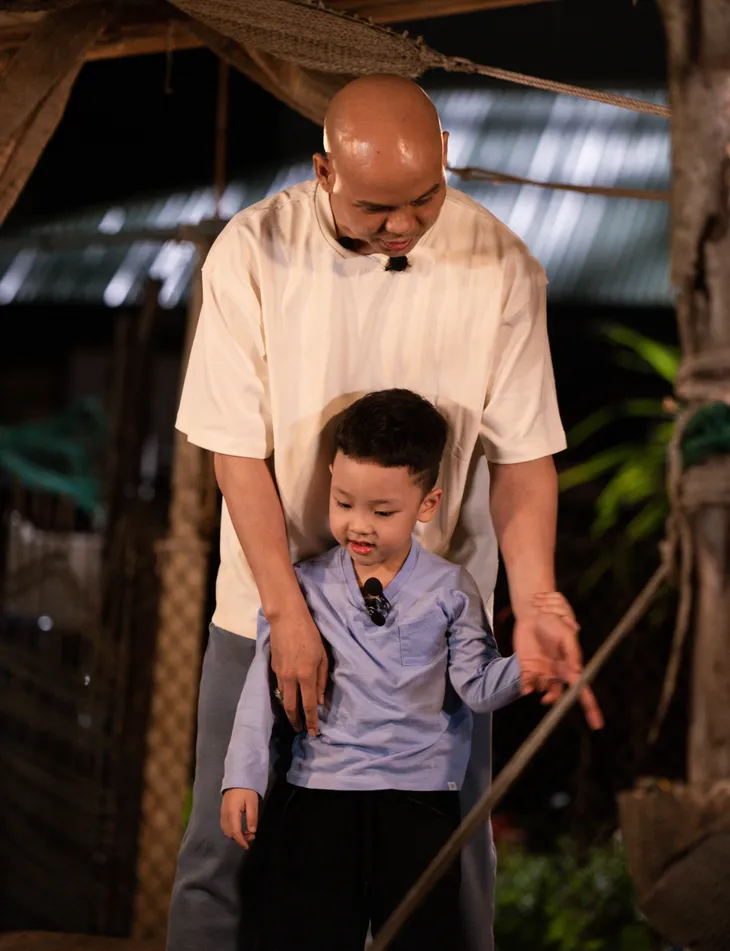 Phan Đinh Tùng: Ông bố khéo chăm con và khéo ứng biến - Ảnh 2.