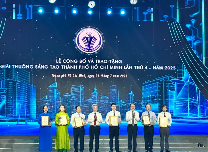 Lễ hội Sông nước TP Hồ Chí Minh nhận Giải thưởng Sáng tạo 2025- Ảnh 4. Lễ hội Sông nước TP Hồ Chí Minh nhận Giải thưởng Sáng tạo 2025- Ảnh 4.
