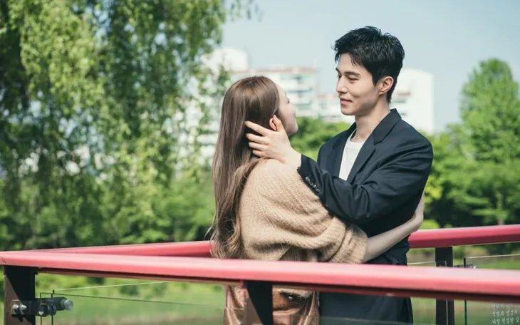 Lee Dong Wook lột xác trong phim mới - Ảnh 1.