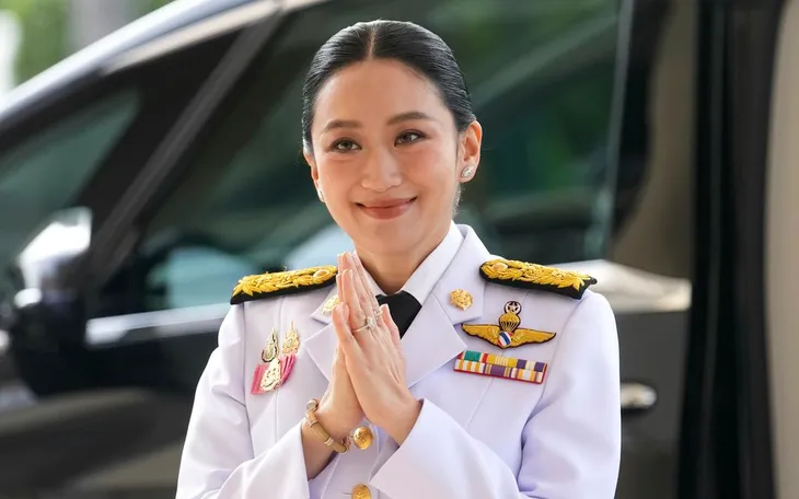 Bà Paetongtarn Shinawatra tuyên thệ nhậm chức Bộ trưởng Văn hóa tại Bangkok, ngày 4/7/2025. (Ảnh: AP)