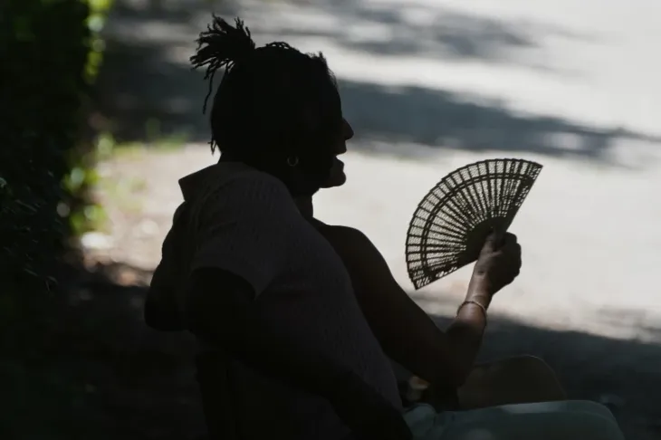 Đốt nhiên liệu hóa thạch gây ra khoảng 1.500 ca tử vong trong đợt nắng nóng tại châu Âu - Ảnh 1. Đốt nhiên liệu hóa thạch gây ra khoảng 1.500 ca tử vong trong đợt nắng nóng tại châu Âu - Ảnh 1.