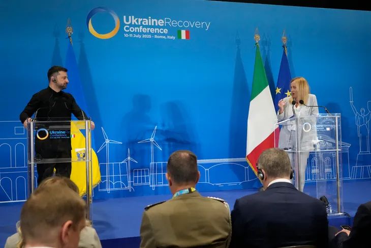 Hội nghị Rome cam kết hơn 10 tỷ euro tái thiết Ukraine - Ảnh 1.