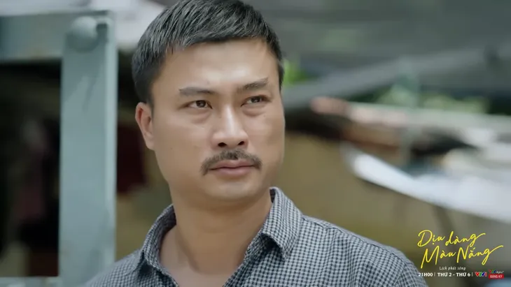 Dịu dàng màu nắng - Tập 31: Người tình tới tận nhà làm khó Lan Anh - Ảnh 3.