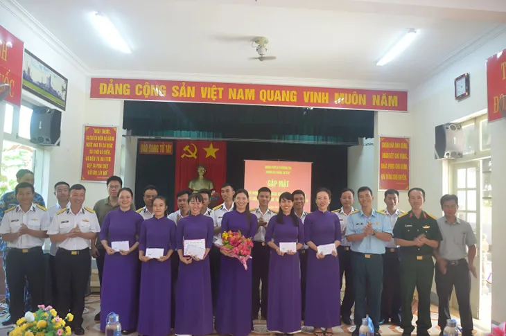 Quân và dân Trường Sa hướng trọn niềm tin về Đại hội Đại biểu Đảng bộ Quân chủng Hải quân lần thứ XIV  - Ảnh 1.