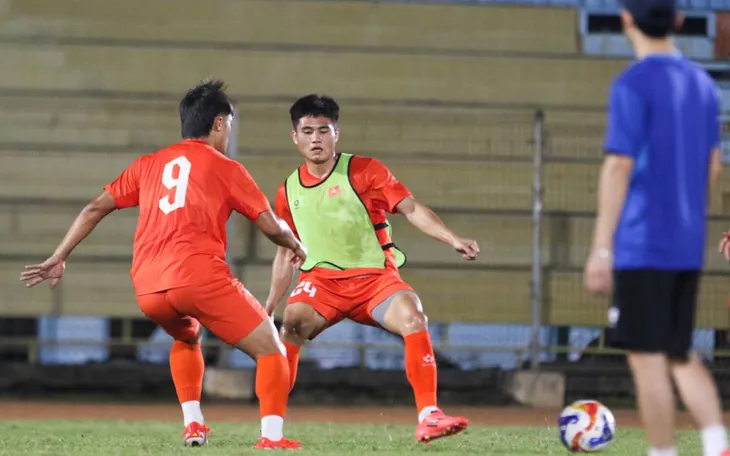 Tiền vệ Nguyễn Phi Hoàng muốn lần thứ hai nâng Cúp cùng U23 Việt Nam
