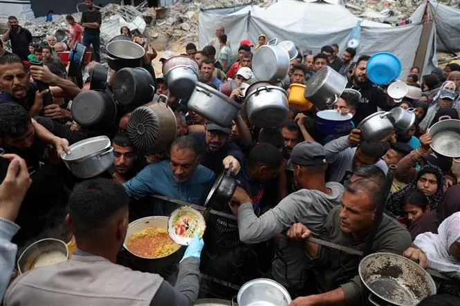 Người tị nạn tại Beit Lahia, Dải Gaza. Người tị nạn tại Beit Lahia, Dải Gaza.