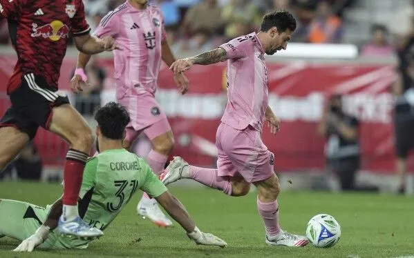 Messi lập cú đúp, Inter Miami đại thắng New York Red Bulls