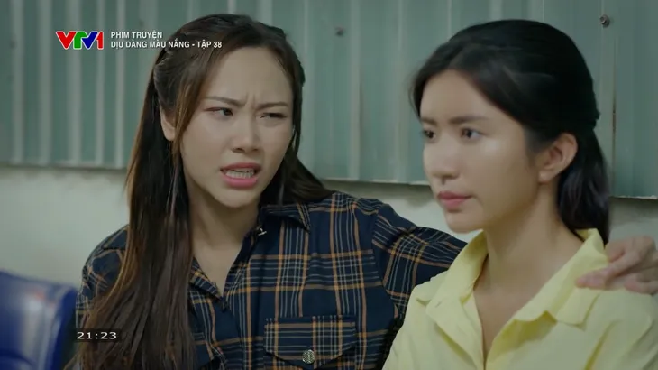 Dịu dàng màu nắng - Tập 38: Thảo khiến cả xóm trọ tan nát rồi bỏ đi - Ảnh 3.