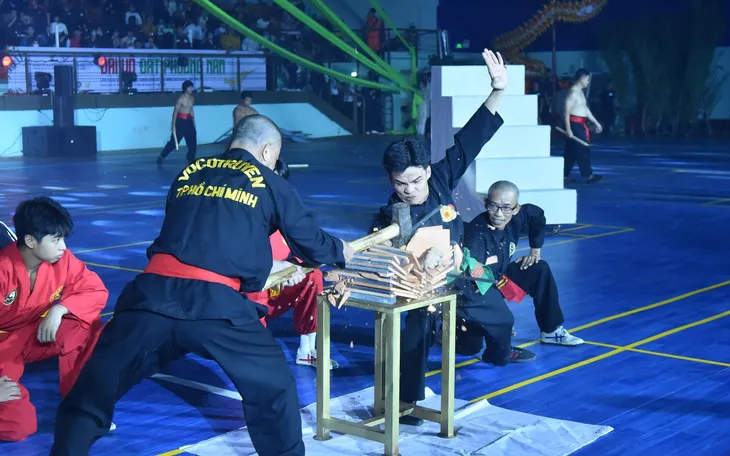 Tinh hoa võ Việt tỏa sáng tại Lễ khai mạc Liên hoan Quốc tế Võ cổ truyền TP Hồ Chí Minh lần thứ 7