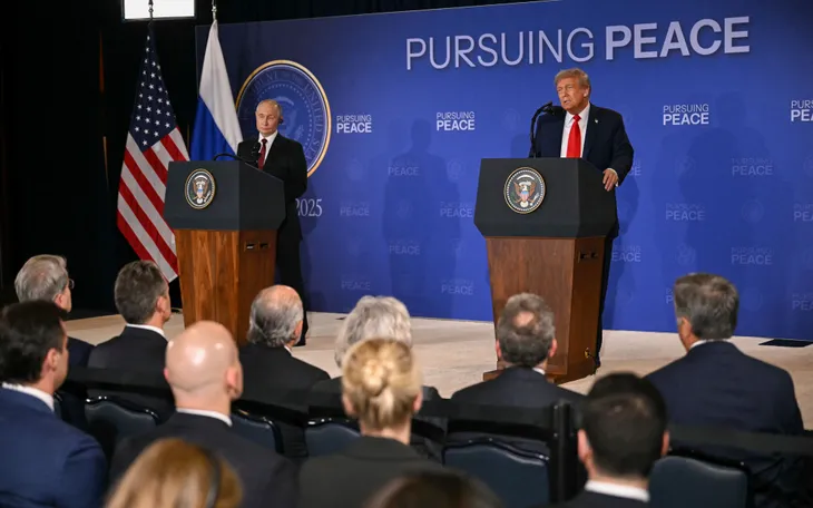 Nga tuyên bố về tình trạng đất nước sau khi Tổng thống Putin được đón tiếp trọng thể ở Alaska