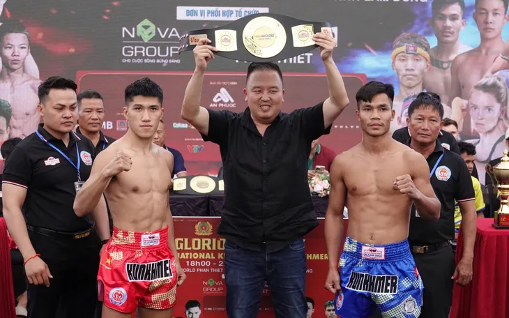 Glorious History: Kickboxing "bắt tay" Kun Khmer tạo nên bầu không khí võ thuật bùng nổ