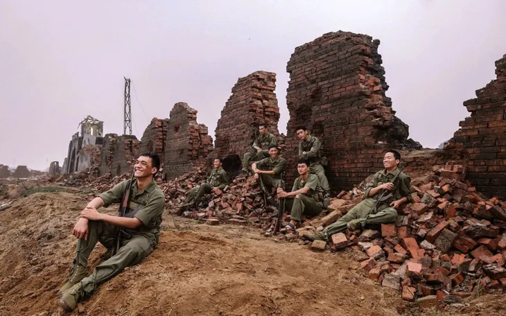 Lý do doanh thu “Mưa đỏ” đột phá từng giờ