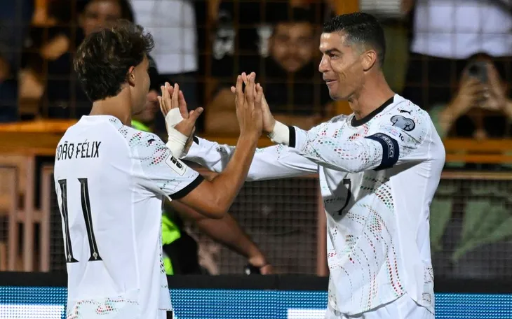 Ronaldo và Felix lập cú đúp, ĐT Bồ Đào Nha đè bẹp Armenia 5-0