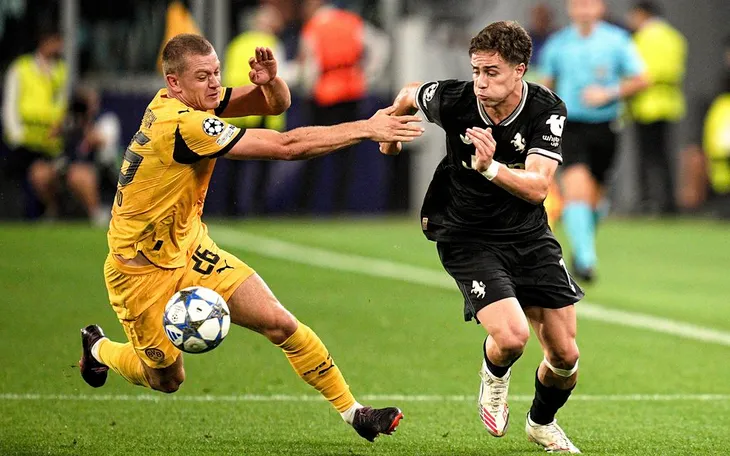 Juventus chia điểm kịch tính cùng Dortmund ở trận mở màn Champions League


