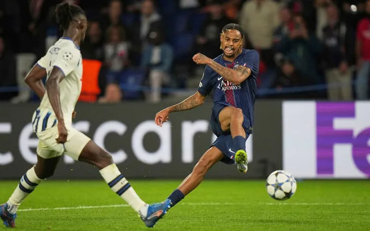PSG và cơ hội thử sức với những tài năng trẻ: Bradley Barcola trước kì vọng tỏa sáng

