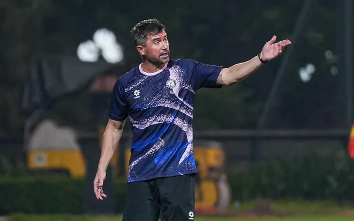 HLV Harry Kewell ra mắt hoàn hảo, Hà Nội FC đại thắng CAHN 6-1
