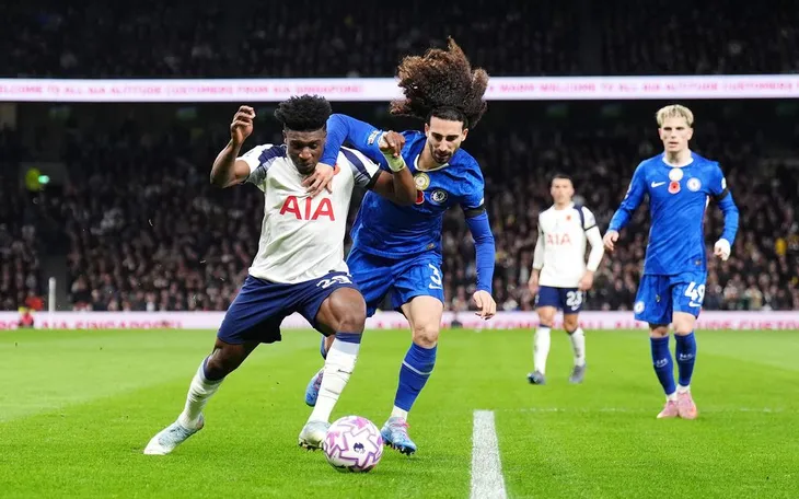 Joao Pedro ghi bàn quyết định, Chelsea hạ Tottenham trong derby London nghẹt thở