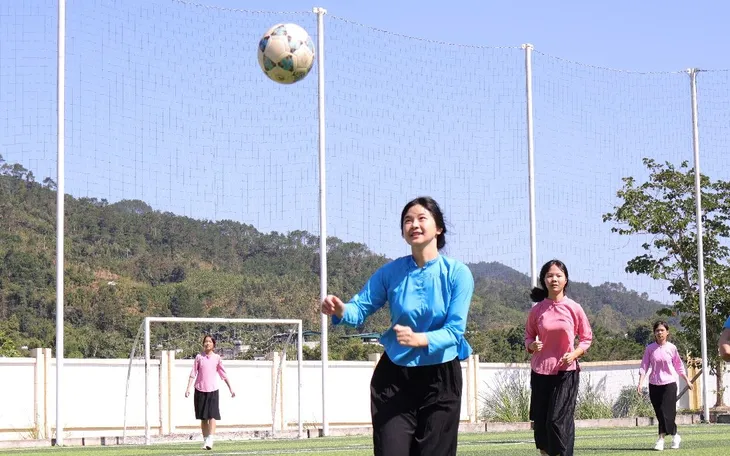 Kỳ tích nơi bản làng: Vì sao bóng đá nữ các dân tộc thiểu số tỉnh Quảng Ninh mở rộng chinh phục sóng truyền hình quốc gia?